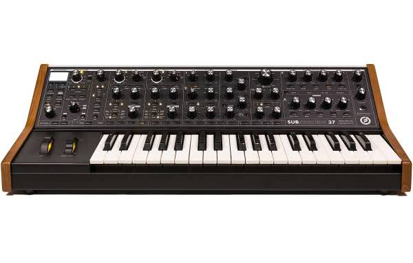 Moog Subsequent 37_1